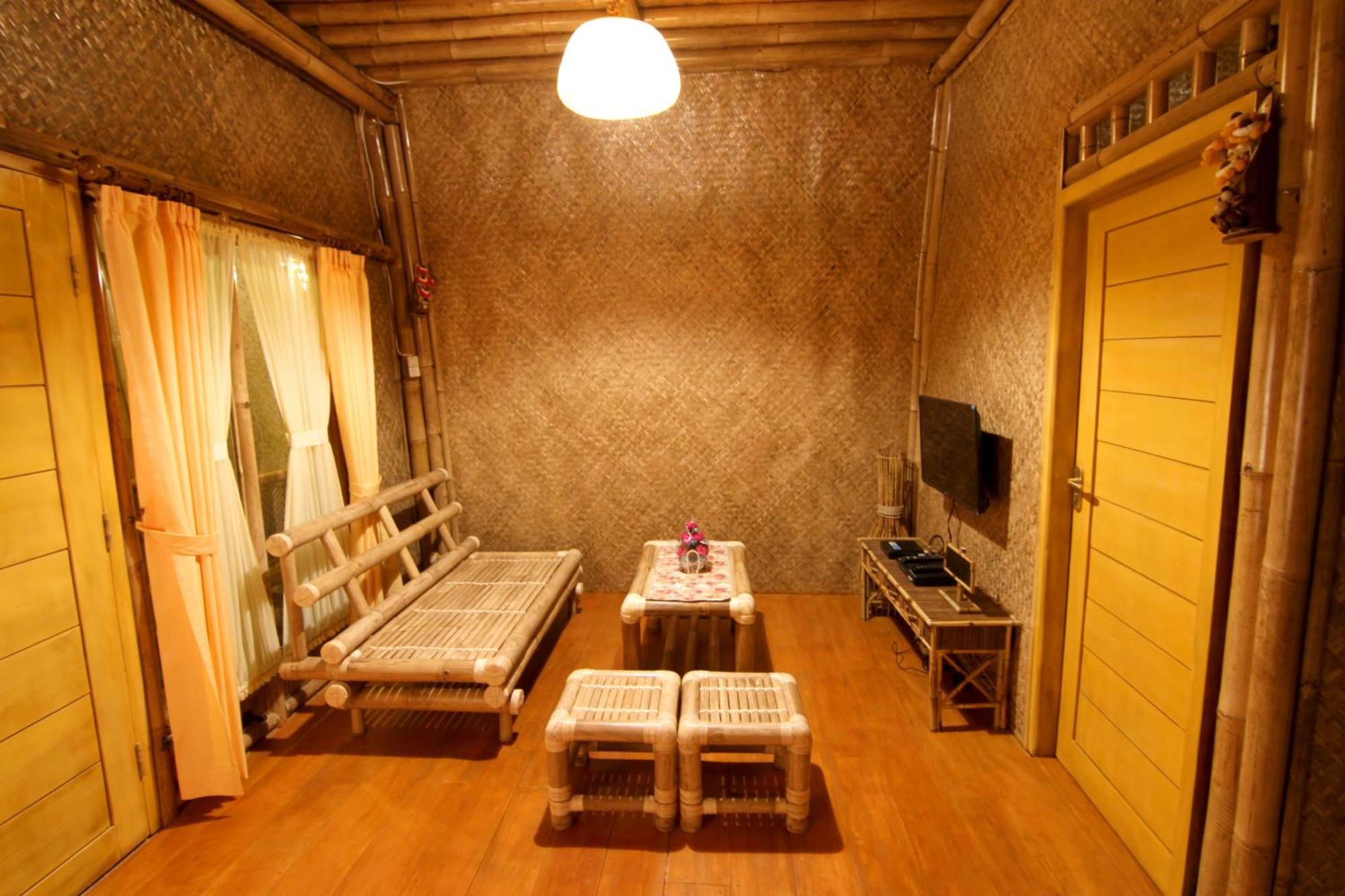 Villa Chavaminerva Bambu - Lembang Cikareumbi Exterior photo